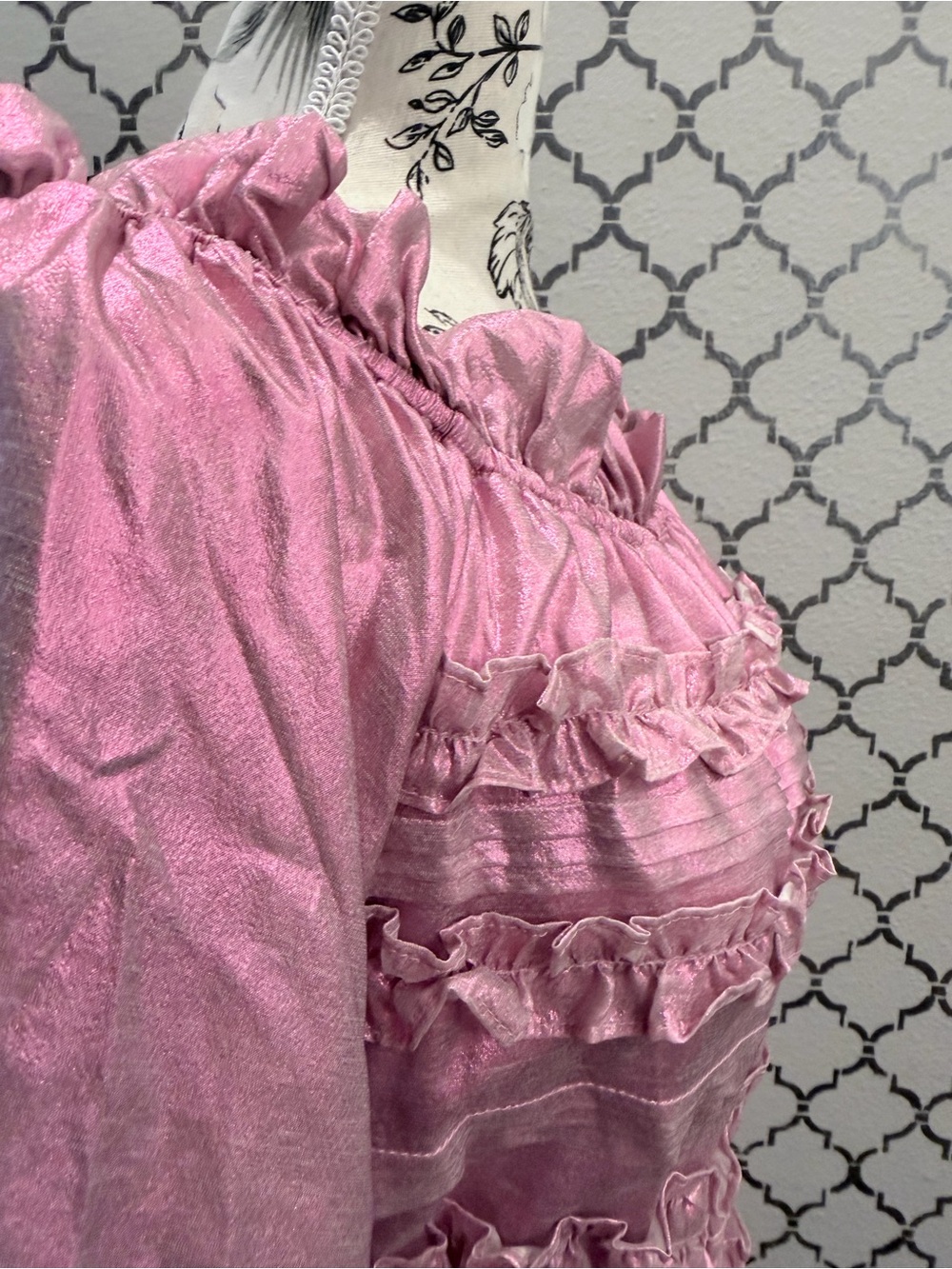 NWT Cynthia Rowley 100% Silk Metallic Blush Ruffle Dress Size Small - Picture 6 of 15